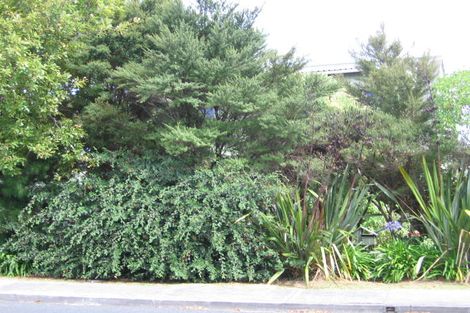 Photo of property in 28 Sunset Road, Unsworth Heights, Auckland, 0632
