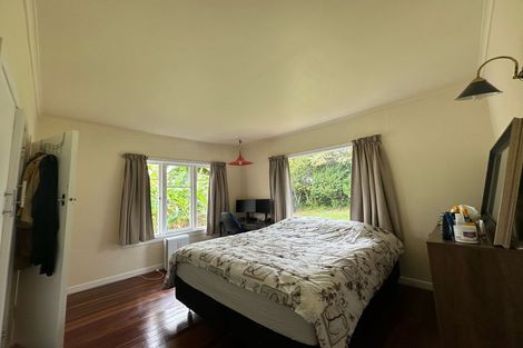 Photo of property in 131 Ocean View Road, Hillcrest, Auckland, 0627