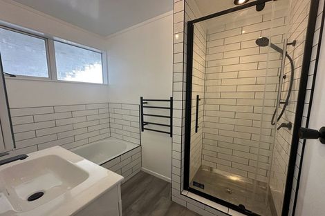 Photo of property in 17 Carlton Terrace, Westown, New Plymouth, 4310