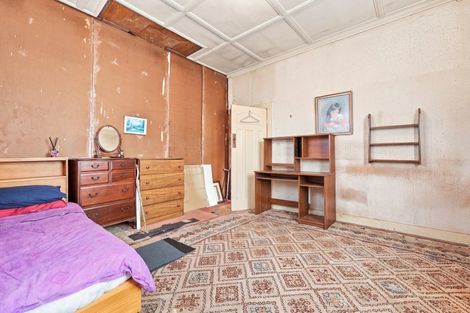 Photo of property in 55 Royal Crescent, Saint Kilda, Dunedin, 9012
