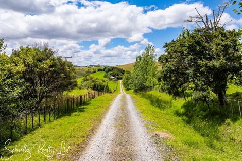 Photo of property in 215c Heatley Road, Whakapirau, 0583