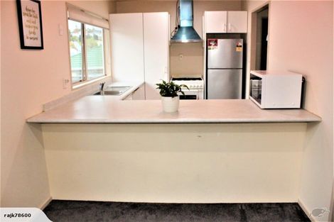 Photo of property in 1/49 Sungrove Rise, Sunnyvale, Auckland, 0612