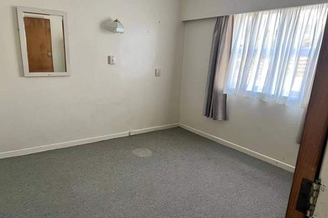 Photo of property in 10 Coronation Road, Glenfield, Auckland, 0627