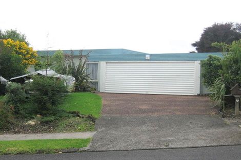 Photo of property in 25 Treeway, Sunnyhills, Auckland, 2010