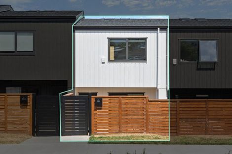 Photo of property in 111 Trias Road, Totara Vale, Auckland, 0629