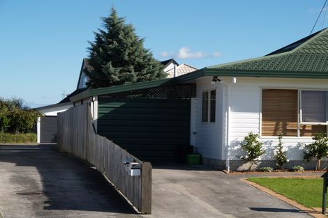 Photo of property in 2/66 Frank Nobilo Drive, Golflands, Auckland, 2013