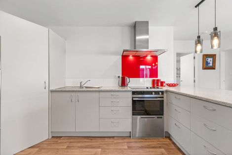 Photo of property in 11 Kamahi Crescent, Papamoa Beach, Papamoa, 3118