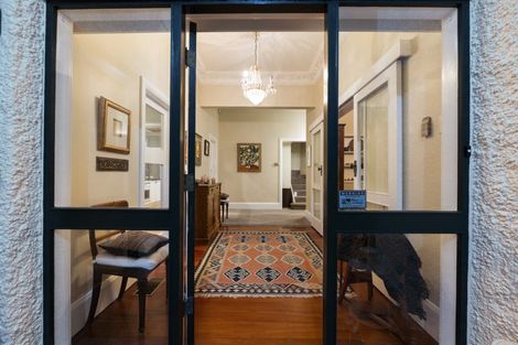 Photo of property in 18 Ridge Lane, New Plymouth, 4310