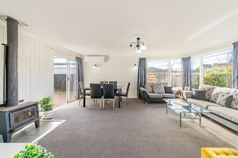 Photo of property in 21 Totara Park Road, Clouston Park, Upper Hutt, 5018