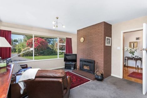 Photo of property in 385 Sawyers Arms Road, Harewood, Christchurch, 8051