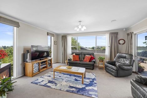 Photo of property in 49 Truby King Street, Merrilands, New Plymouth, 4312