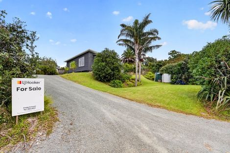 Photo of property in 16 Settlement Road, Kaiwaka, 0573