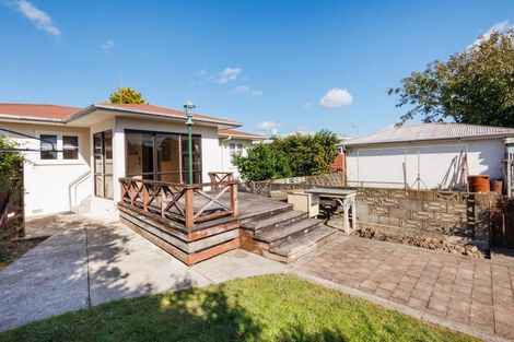 Photo of property in 11 Moray Place, Highbury, Palmerston North, 4412