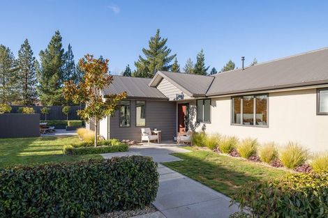 Photo of property in 8 Spruce Close, Alexandra, 9320