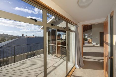 Photo of property in 10 Ure Street, South Hill, Oamaru, 9400