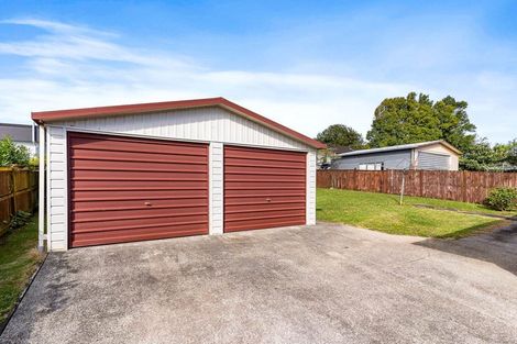 Photo of property in 110 Aviemore Drive, Highland Park, Auckland, 2010
