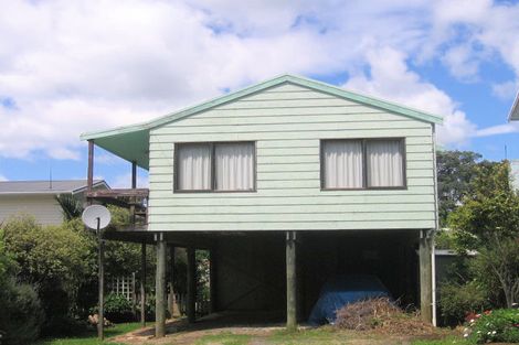 Photo of property in 5 Seaview Road, Waihi Beach, 3611