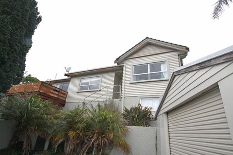 Photo of property in 27 Queens Road, Glen Avon, New Plymouth, 4312