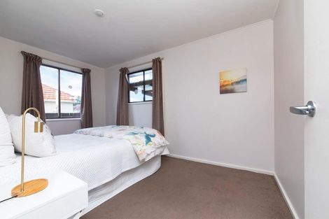 Photo of property in 24 Parkinson Avenue, Wesley, Auckland, 1041