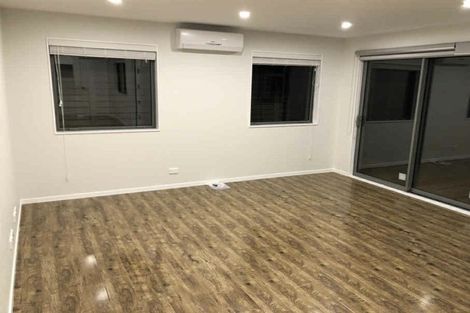 Photo of property in 48a Normanton Street, Glenfield, Auckland, 0629