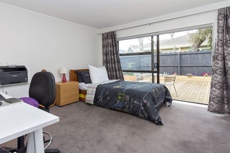 Photo of property in 5 Orohena Close, Northpark, Auckland, 2013