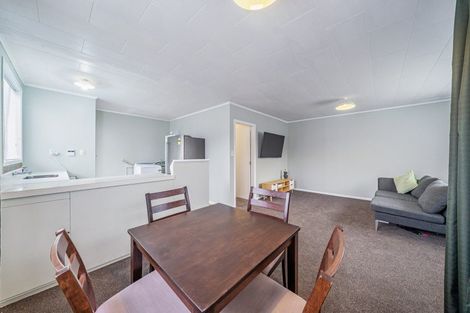 Photo of property in 2/10 Ponderosa Grove, Maoribank, Upper Hutt, 5018