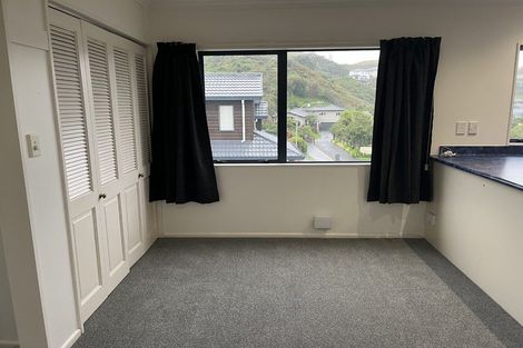 Photo of property in 19 Kilkelly Close, Tawa, Wellington, 5028