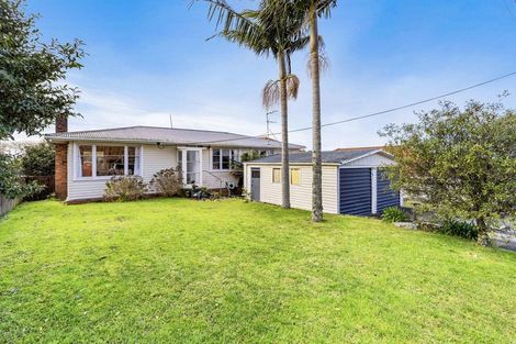 Photo of property in 8 Poto Street, Te Atatu South, Auckland, 0610
