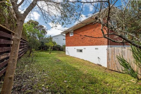 Photo of property in 3/5 Gordon Avenue, Forrest Hill, Auckland, 0620