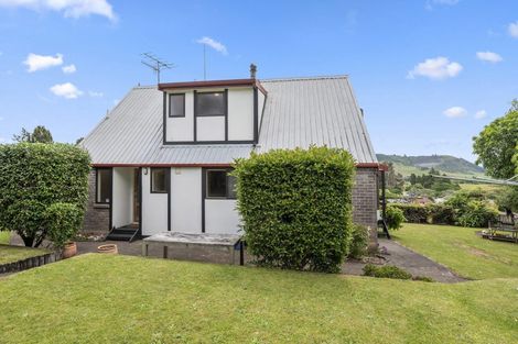 Photo of property in 7 Rika Place, Kawaha Point, Rotorua, 3010