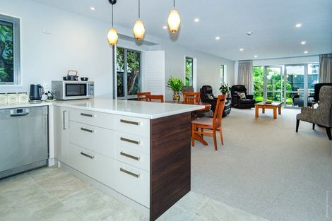 Photo of property in 2/15 Taylors Avenue, Bryndwr, Christchurch, 8052