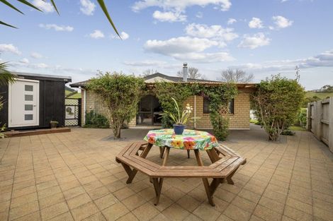 Photo of property in 52 Rosella Drive, Welcome Bay, Tauranga, 3112