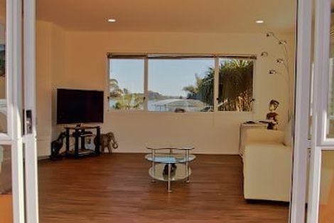 Photo of property in 8 Aztec Place, Conifer Grove, Takanini, 2112