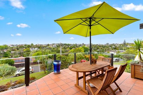 Photo of property in 1/21 Peter Terrace, Castor Bay, Auckland, 0620