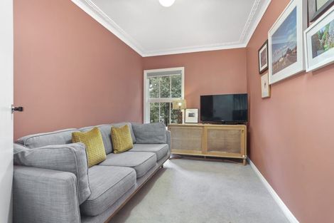 Photo of property in 80 Waima Crescent, Titirangi, Auckland, 0604