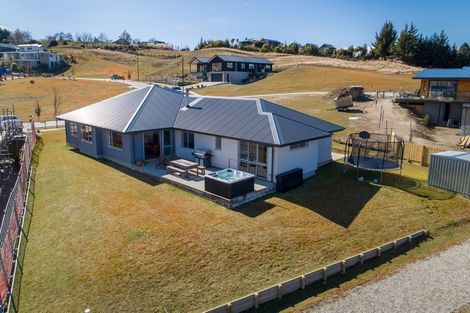 Photo of property in 6 Barclay Place, Wanaka, 9305