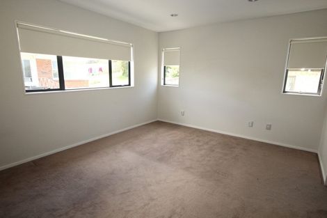 Photo of property in 21a Dallinghoe Crescent, Milford, Auckland, 0620