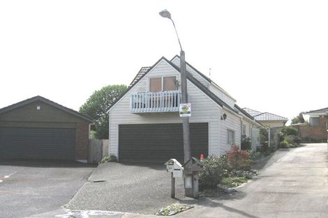 Photo of property in 2/38 Sailfish Drive, West Harbour, Auckland, 0618