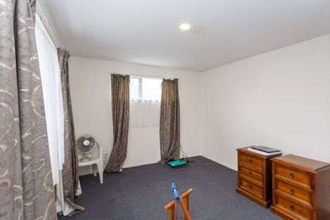 Photo of property in 2 Dickson Crescent, Hornby, Christchurch, 8042