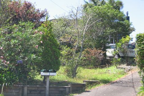 Photo of property in 1/17 Winifred Avenue, Bayview, Auckland, 0629