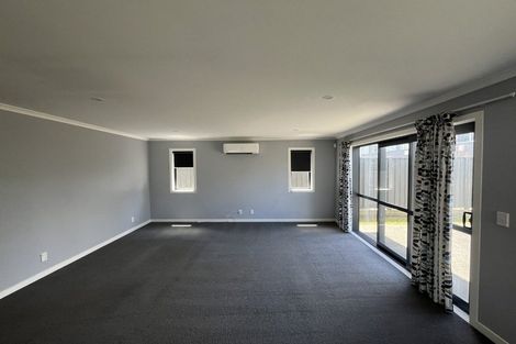 Photo of property in 27 Kaki Drive, Kenepuru, Porirua, 5022