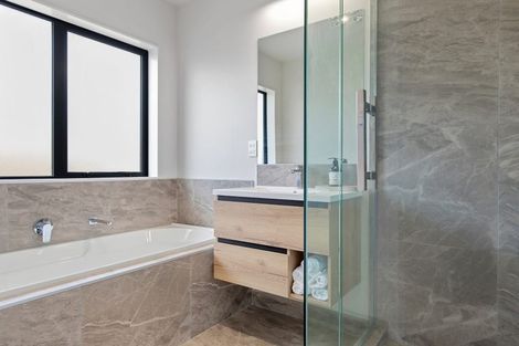 Photo of property in 2/84 Comries Road, Chartwell, Hamilton, 3210