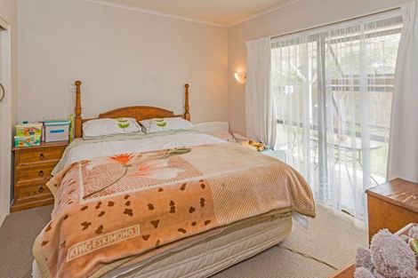 Photo of property in 1/27 Eastern Beach Road, Eastern Beach, Auckland, 2012