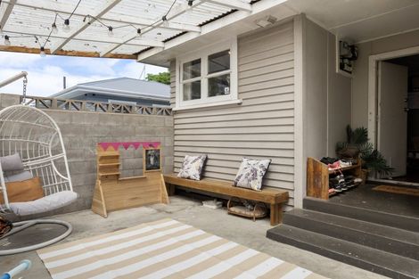 Photo of property in 22 Walsh Street, Forest Lake, Hamilton, 3200