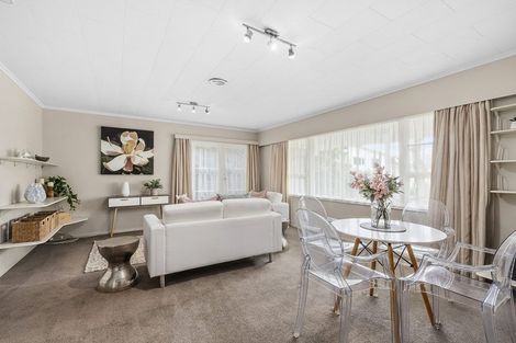 Photo of property in 8 Saint Annes Square, Tawa, Wellington, 5028