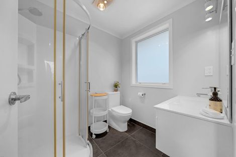 Photo of property in 15 Malbec Place, Huapai, Kumeu, 0810