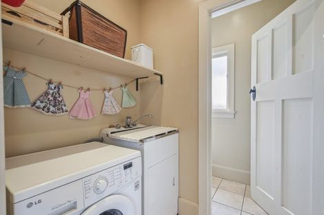 Photo of property in 35 Aylmer Street, Somerfield, Christchurch, 8024