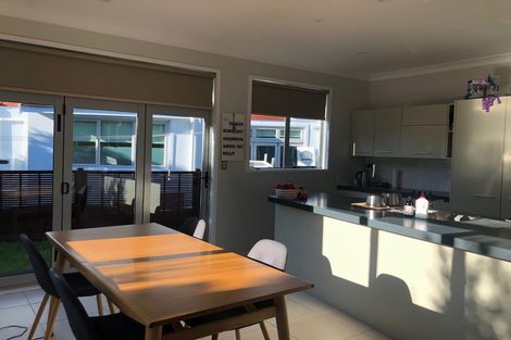 Photo of property in 11m Clearwater Cove, West Harbour, Auckland, 0618