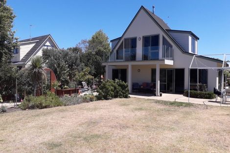 Photo of property in 10 Moreland Place, Mapua, 7005