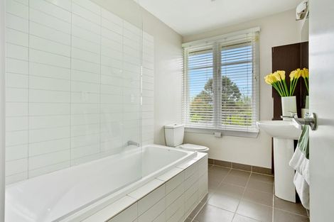 Photo of property in 1 Huia Road, Titirangi, Auckland, 0604